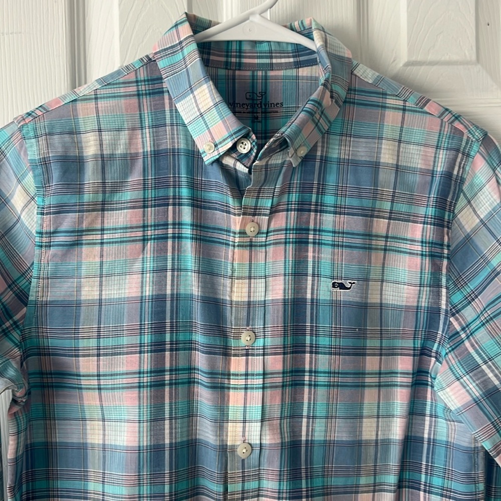 Vineyard Vines Boys M (12-14) button down plaid shirt